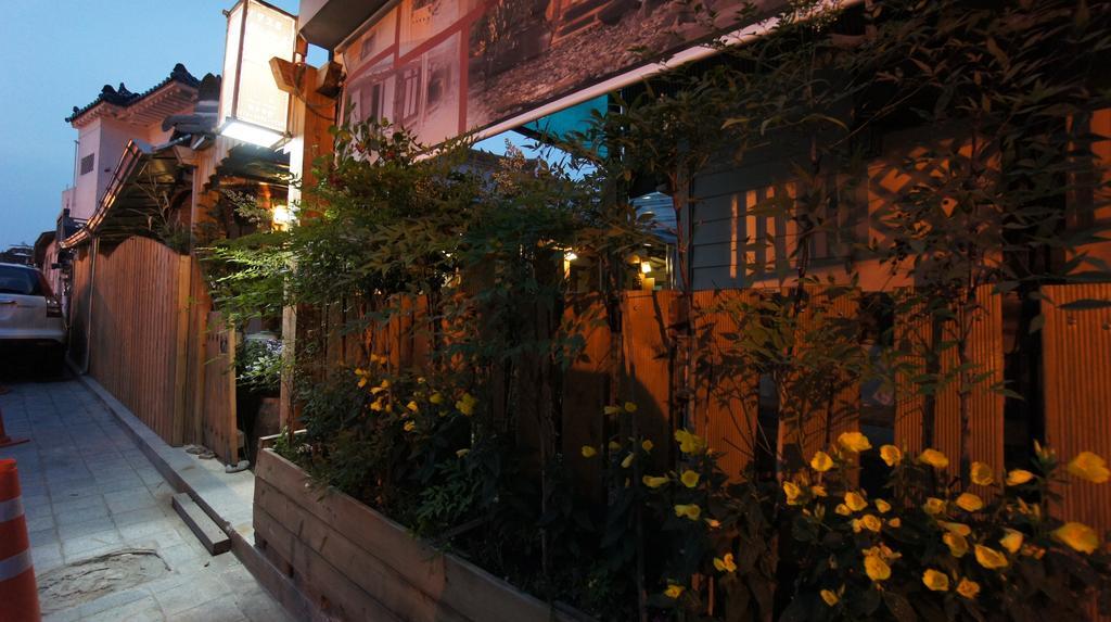1928 Suimmaru Hanok Guesthouse Jeonju Eksteriør bilde